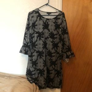 Knee length, 3/4 sleeve dress